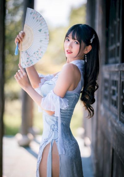 小婕子的第一次好紧_4K全集免费播放