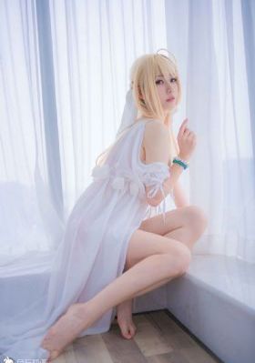 穿着OP装人妻出轨上司_剧情片在线播放