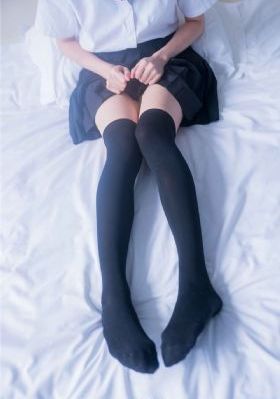 成人摸视频_国产剧高清完整版